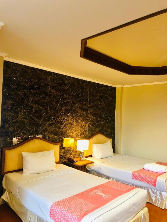 Hermitage Hotel Korat-Sha Nakhon Ratchasima Bagian luar foto