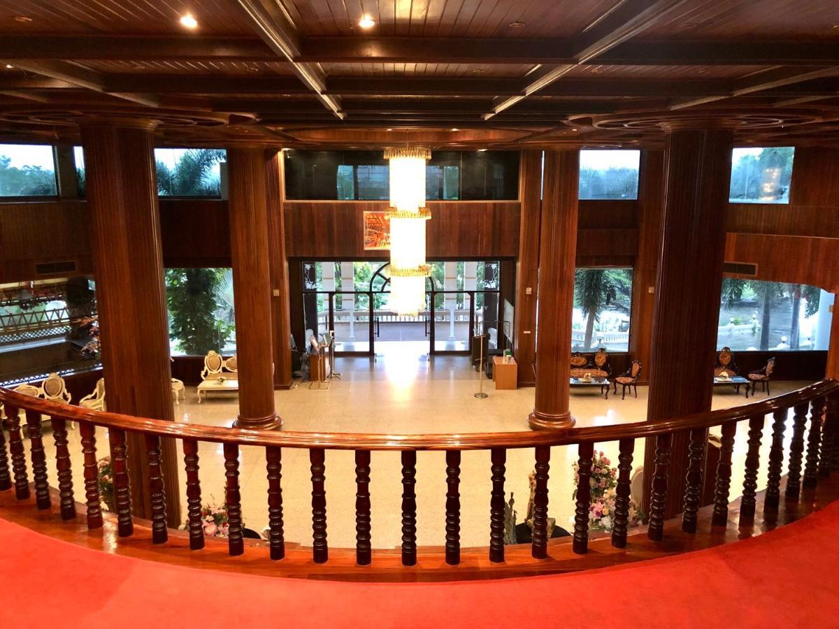 Hermitage Hotel Korat-Sha Nakhon Ratchasima Bagian luar foto