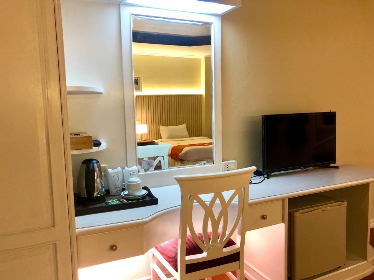 Hermitage Hotel Korat-Sha Nakhon Ratchasima Bagian luar foto