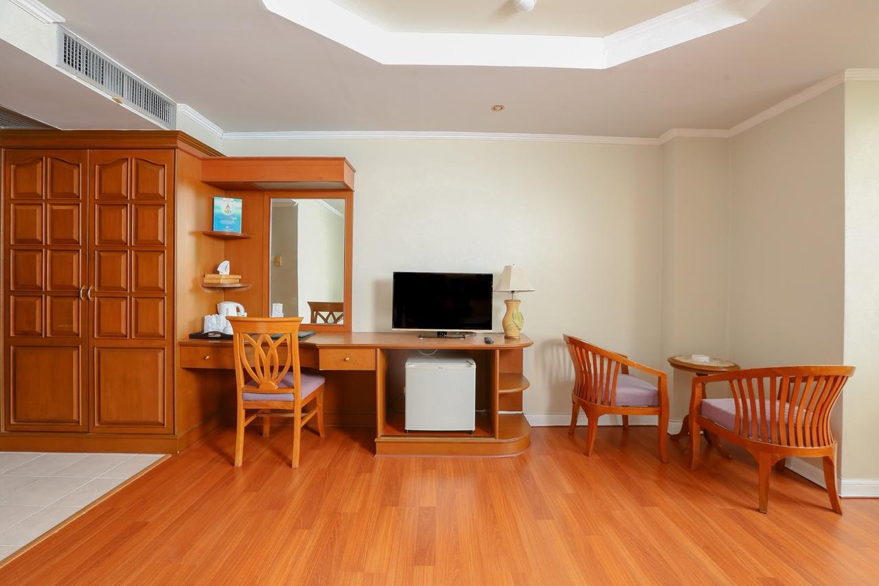 Hermitage Hotel Korat-Sha Nakhon Ratchasima Bagian luar foto